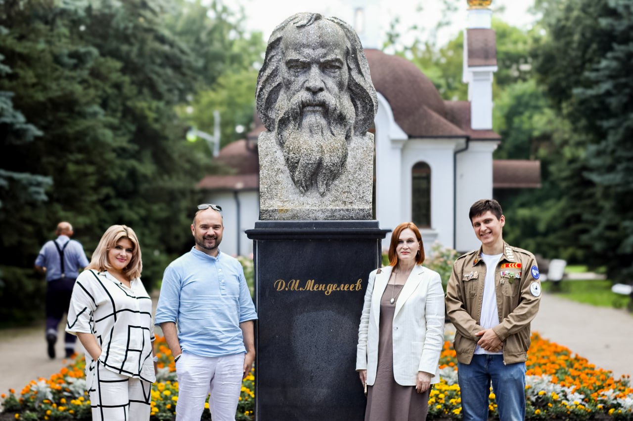 Проверено Менделеевским: как работается бойцам студотрядов на предприятии АО "Пластик".