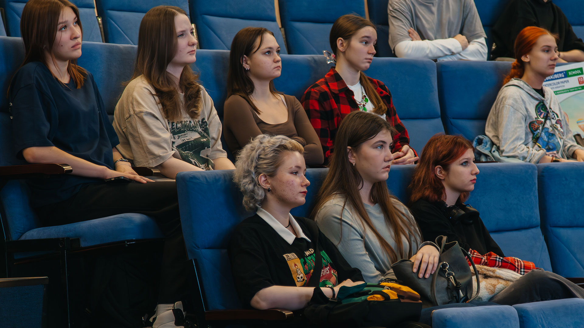 Путешествие с Алисой в страну чудесной математики