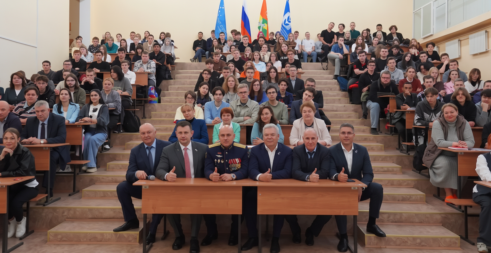 Делегация Правительства Тульской области и РХТУ посетила Новомосковский институт