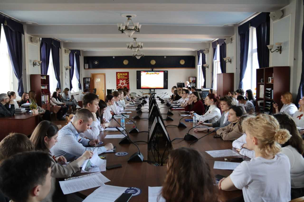 Менделеевцы провели конференцию, посвященную Великой Отечественной войне, на английском языке