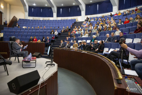 В РХТУ имени Д.И. Менделеева прошла конференция, посвященная повышению инвестиционной привлекательности химической промышленности