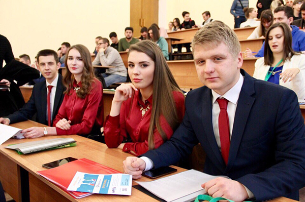 Студенты Новомосковского института РХТУ взяли «серебро» на Чемпионате по кейсам «ЕвроХим» 