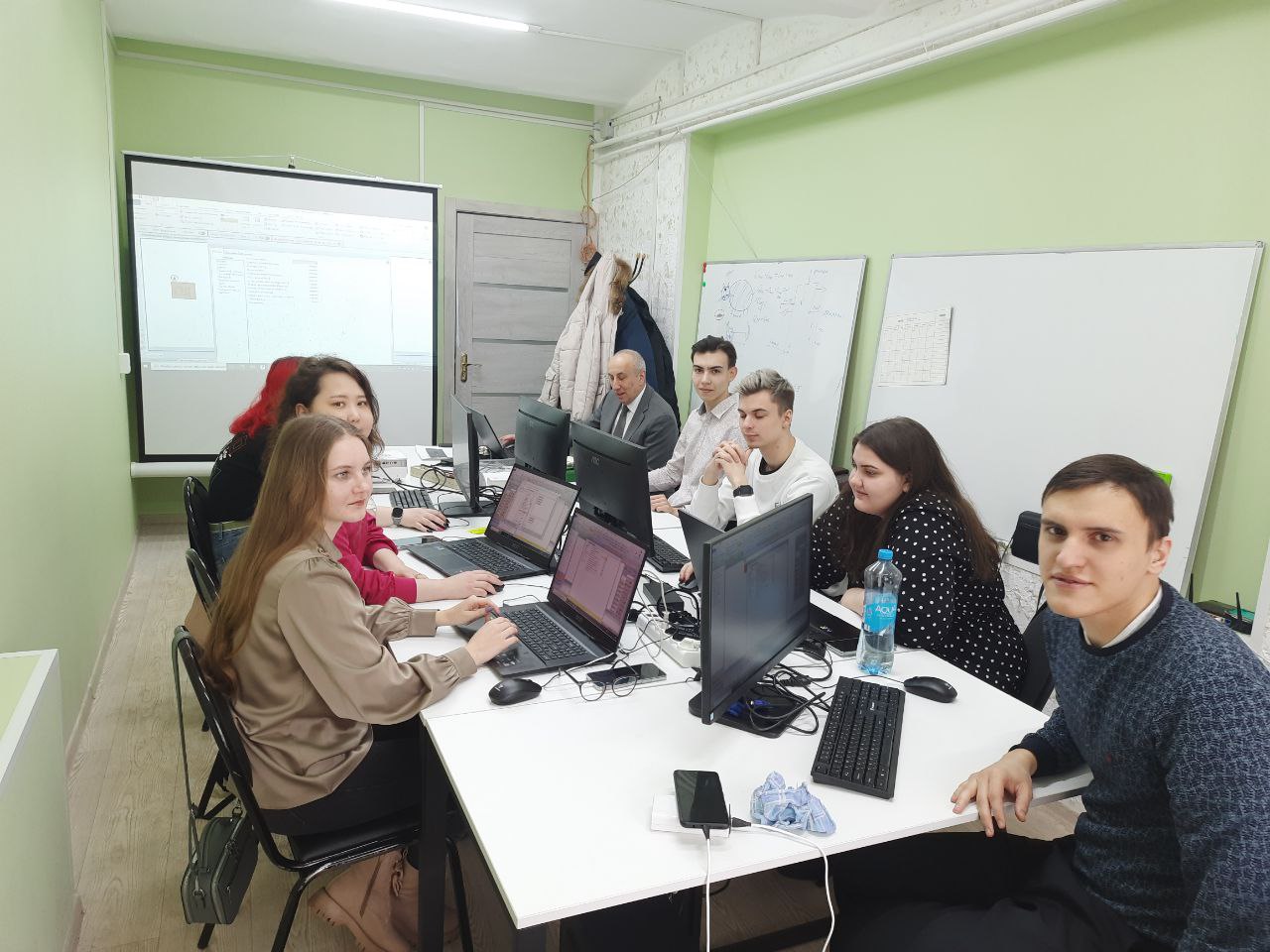 Студенты российских вузов прошли в РХТУ курс по моделированию химических процессов в рамках масштабной сетевой программы