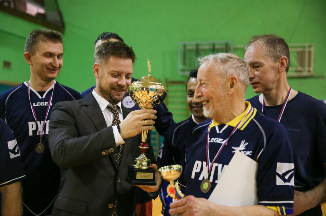 В честь праздника Защитника Отечества в РХТУ состоялся Кубок ректора по мини-футболу
