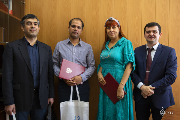 РХТУ имени Менделеева и Технологический университет имени Шарифа подписали соглашение о сотрудничестве